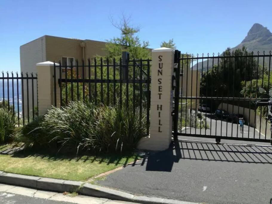 Camps Bay Studio With Private Patio ケープタウン エクステリア 写真